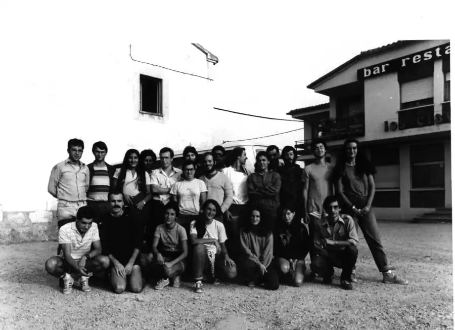 Parte del Equipo Investigador de Atapuerca en la campaña de excavación de 1984. Foto: Archivo fotográfico de José María Bermúdez de Castro